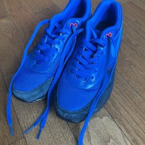 Nike Blue and Black Athletic Shoes